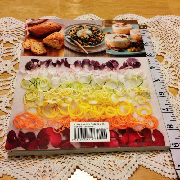 The Spiralized Kitchen Cookbook - Picture 2 of 8